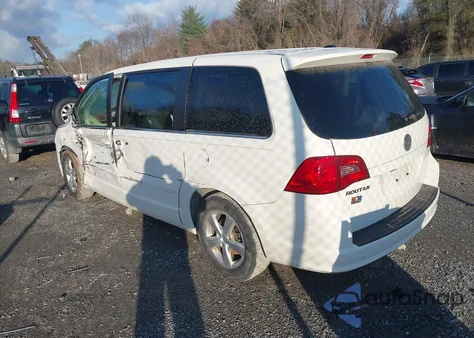 2010 Volkswagen Routan Se from USA, damaged, VIN 2V4RW3D16AR174288